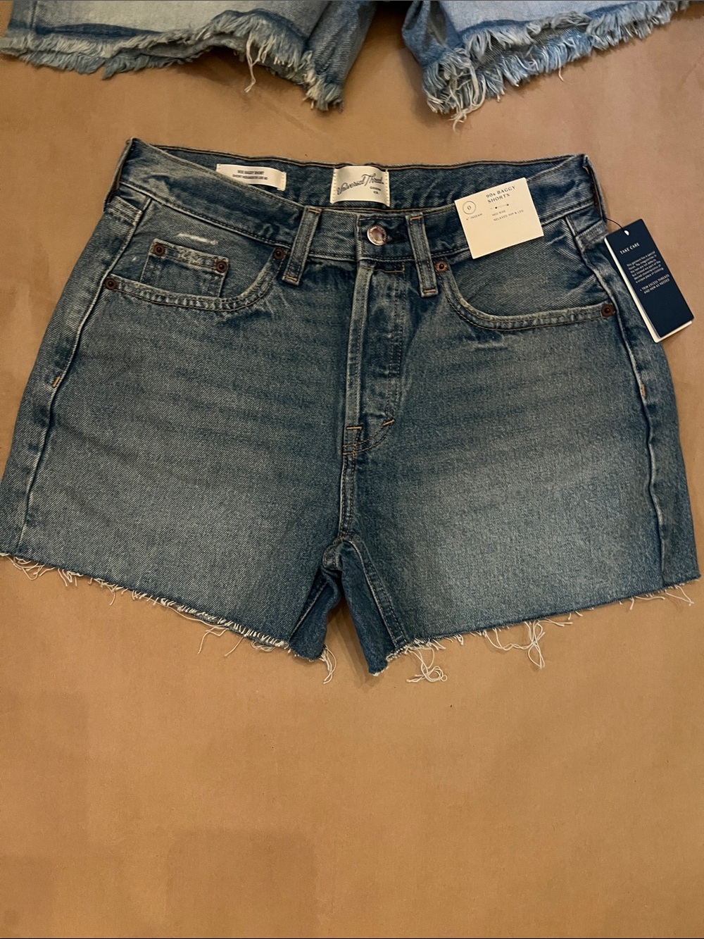 Universal Thread 90s baggy shorts